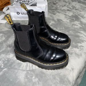 dr. Martens platform Chelsea boot 2976